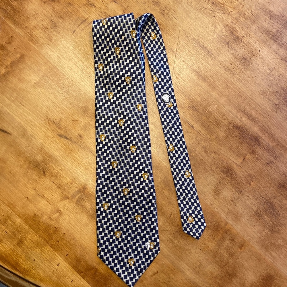 Versace classic V2 tie.